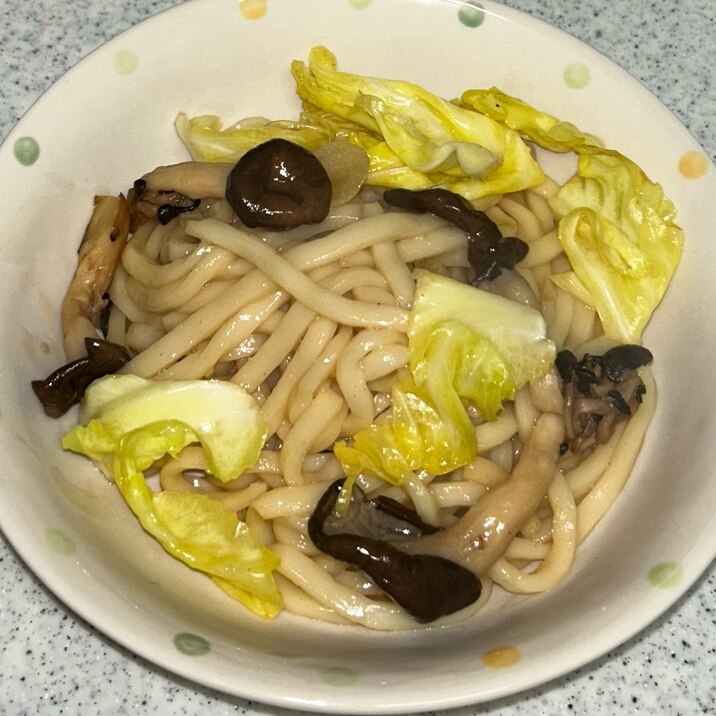 簡単！ひらたけとキャベツの焼きうどん♩